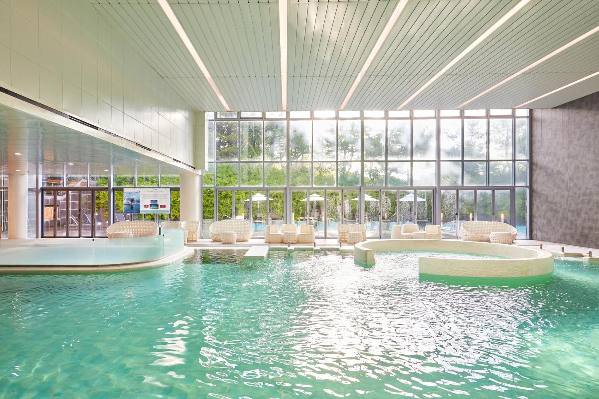 We Hotel Jeju Seogwipo Exterior photo