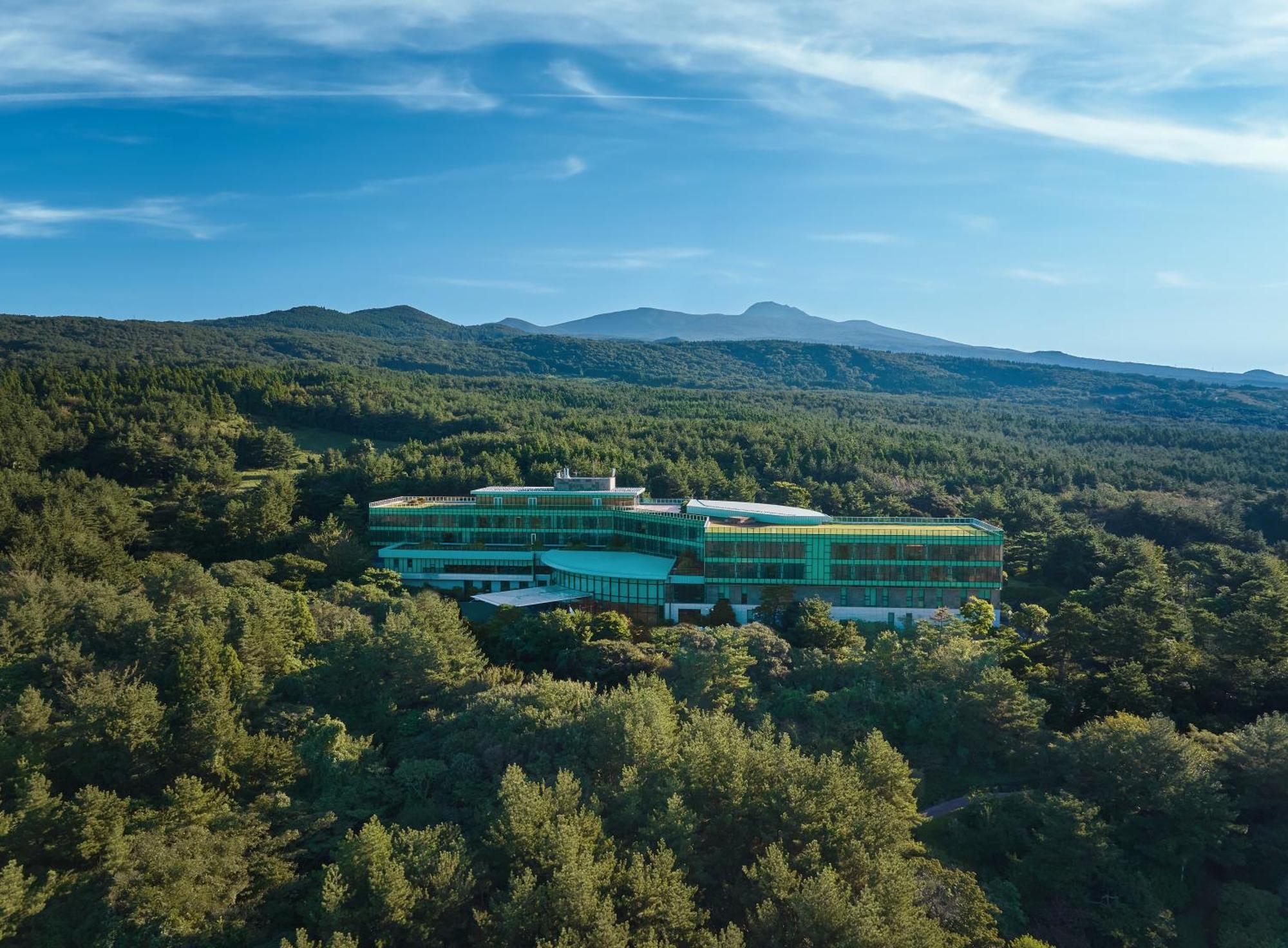 We Hotel Jeju Seogwipo Exterior photo